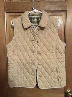 Women’s LL Bean Tan Quilted Vest With With Plaid Lining Size M/L
